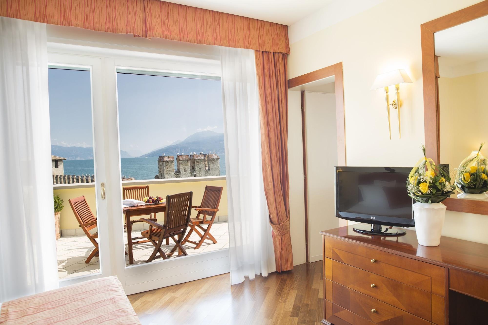 Grand Hotel Terme ซีร์มิโอเน ภายนอก รูปภาพ